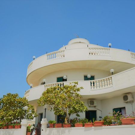 Hotel Falco D'Oro Cisternino Eksteriør bilde