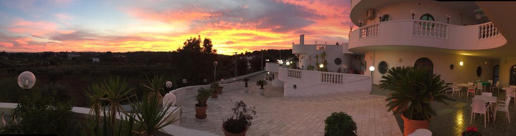 Hotel Falco D'Oro Cisternino Eksteriør bilde