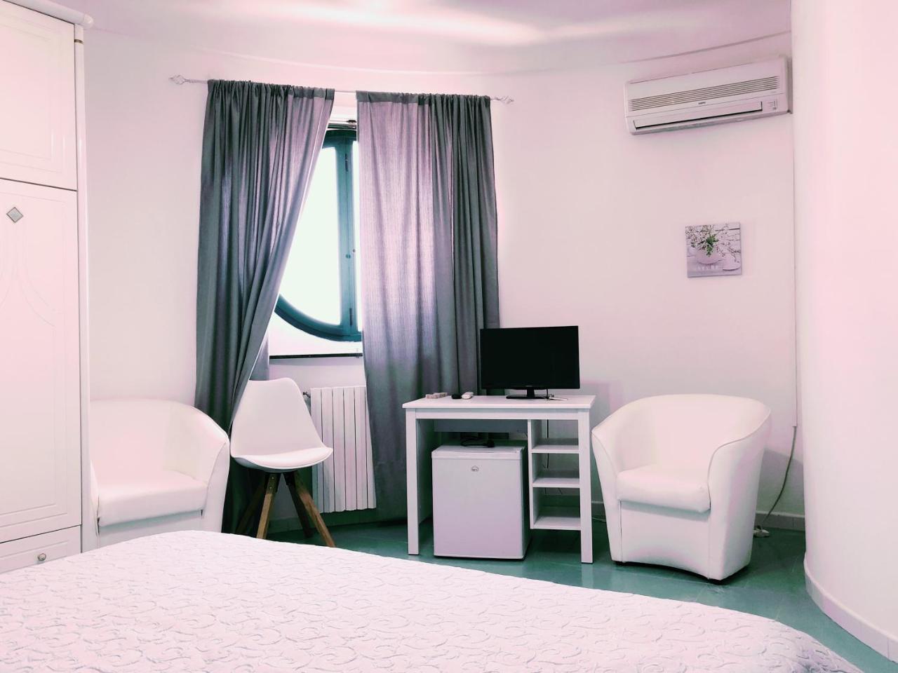 Hotel Falco D'Oro Cisternino Eksteriør bilde