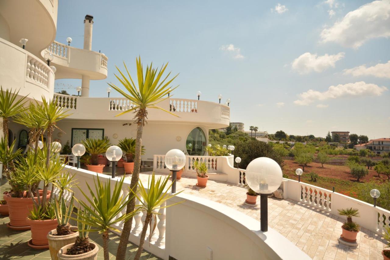 Hotel Falco D'Oro Cisternino Eksteriør bilde